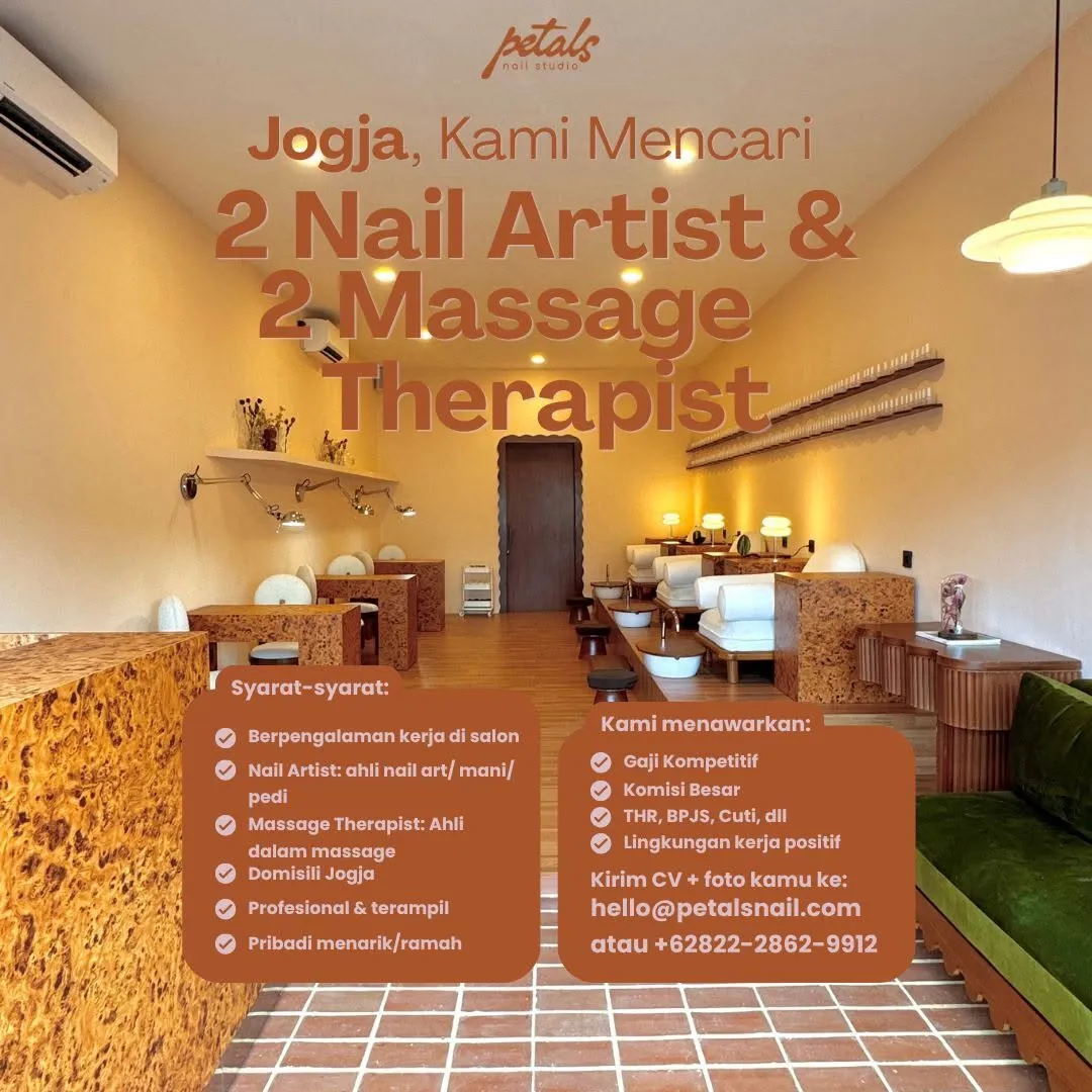 Logo Petals Nail Studio